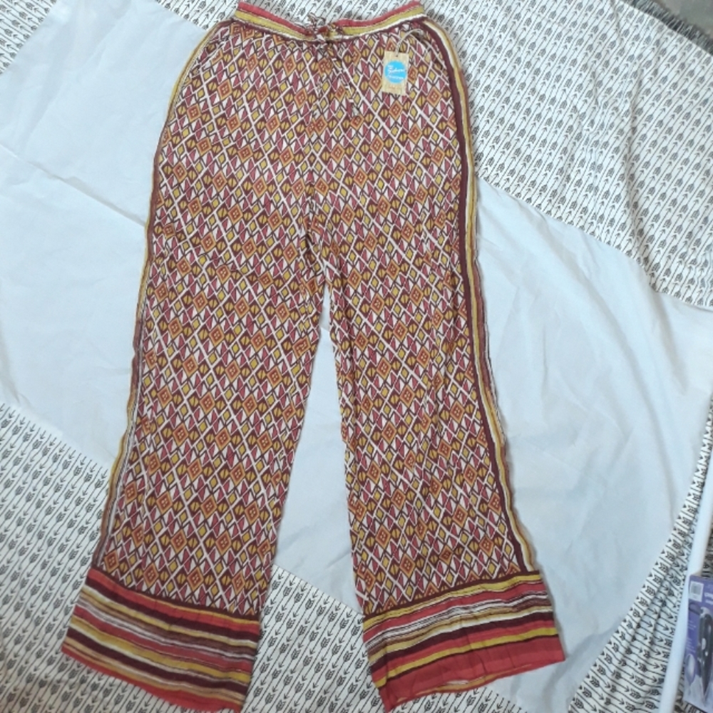 Geometric Pants - Picture 2 of 7